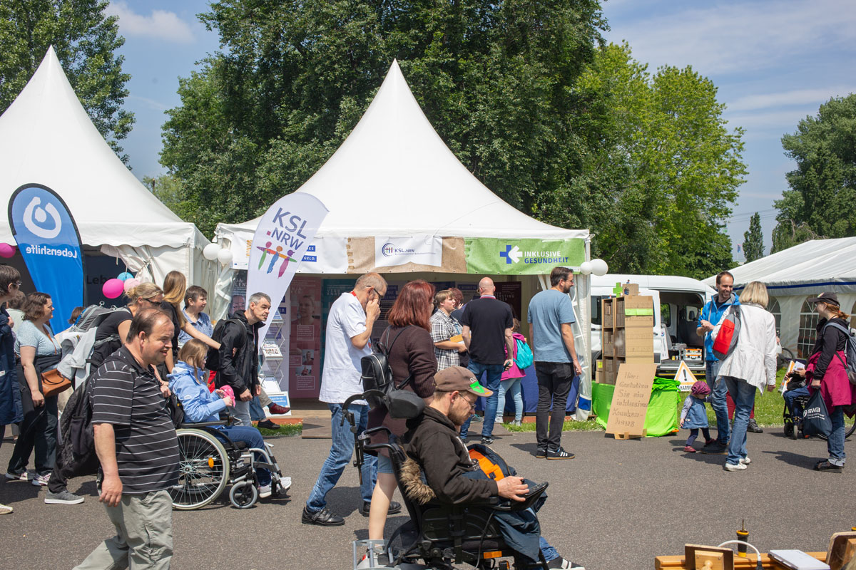 Stand der KSL auf dem Tag der Begegnung  an 25.5. in Köln